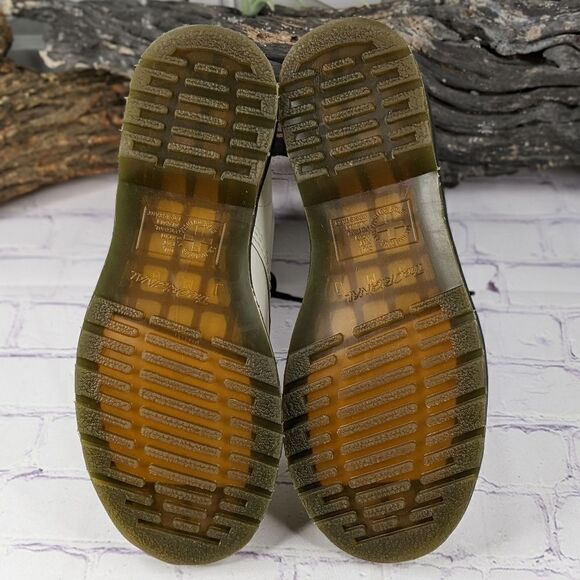 NWOT Dr. Martens 1460 Smooth Leather Lace Up Boots - Picture 6 of 12